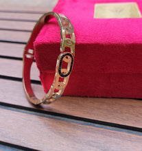 Load image into Gallery viewer, Gemzlane Antitarnish Designer  openable Bracelet