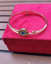 Load image into Gallery viewer, Gemzlane Antitarnish Evileye openable Bracelet