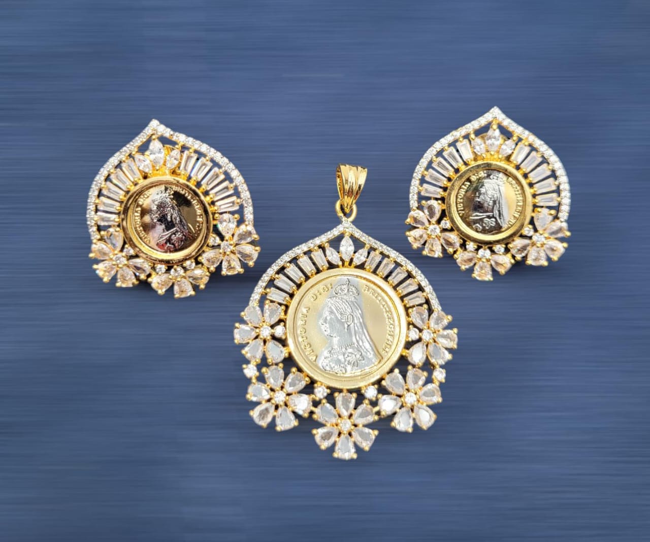 Diamond Ginni Pendant Ginni Locket Design Ginni Pendant Set