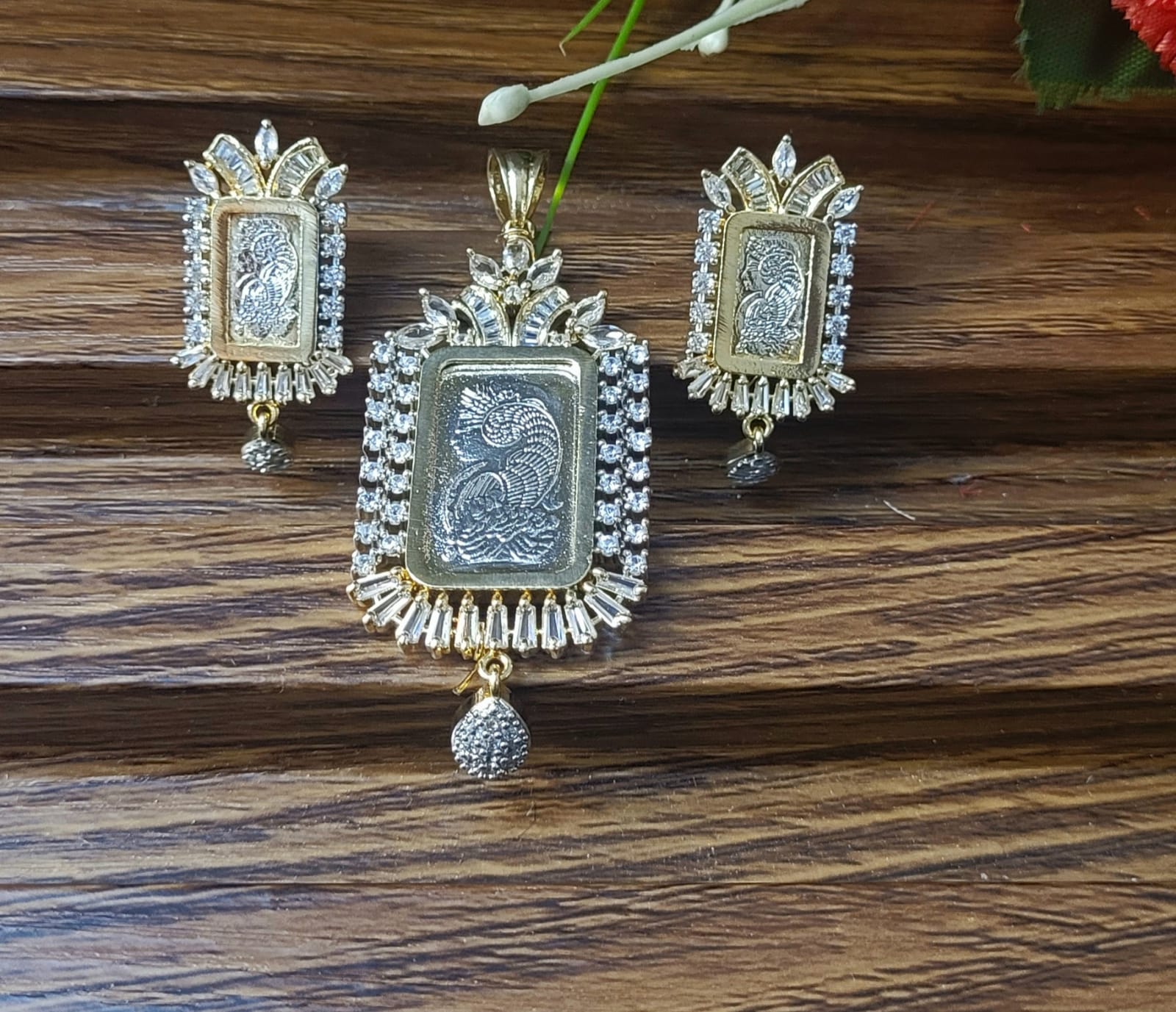 Gold Coin Necklace Set Gold Ginni Necklace Designs Gemzlane