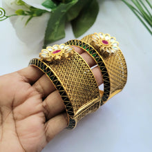 Load image into Gallery viewer, Gemzlane pair of openable Bangle