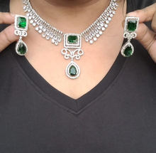 Load image into Gallery viewer, Nora Green Zirconia Diamond Necklace Set