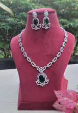 Load image into Gallery viewer, Emerald Green  Diamond Necklace set