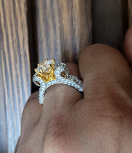 Load image into Gallery viewer, Prachi Solitaire Cz Ring