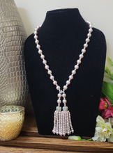 Load image into Gallery viewer, Ravishing Pearl Beaded Necklace