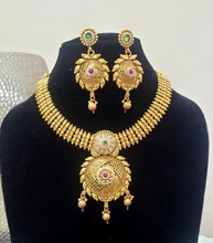 Load image into Gallery viewer, Shreya traditional Necklace set
