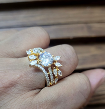 Load image into Gallery viewer, White shine adjustable Ring