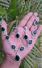 Load image into Gallery viewer, Jahnvi Green Diamond Necklace set