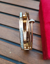 Load image into Gallery viewer, Gemzlane Antitarnish Designer  openable Bracelet