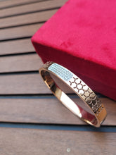 Load image into Gallery viewer, Gemzlane Antitarnish Designer  openable Bracelet