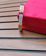 Load image into Gallery viewer, Gemzlane Antitarnish Designer  openable Bracelet
