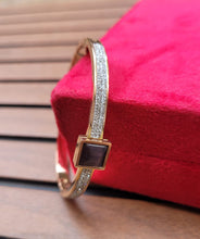 Load image into Gallery viewer, Gemzlane Antitarnish Designer  openable Bracelet