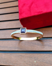 Load image into Gallery viewer, Gemzlane Antitarnish Designer  openable Bracelet
