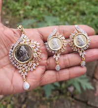 Load image into Gallery viewer, Gemzlane Ginni pendant diamond necklace set