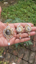 Load image into Gallery viewer, Gemzlane Ginni pendant diamond necklace set