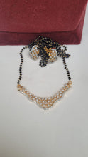 Load image into Gallery viewer, Geet Mangalsutra pendant necklace set