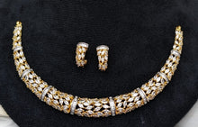 Load image into Gallery viewer, Hasli white Diamond Necklace set