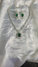 Load image into Gallery viewer, Emerald Green  Diamond Necklace set
