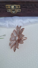 Load image into Gallery viewer, Floral Zirconia Cocktail Ring