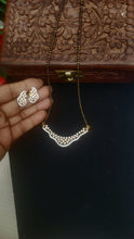 Load image into Gallery viewer, Geet Mangalsutra pendant necklace set