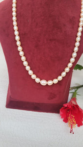 Peach Pearls necklace