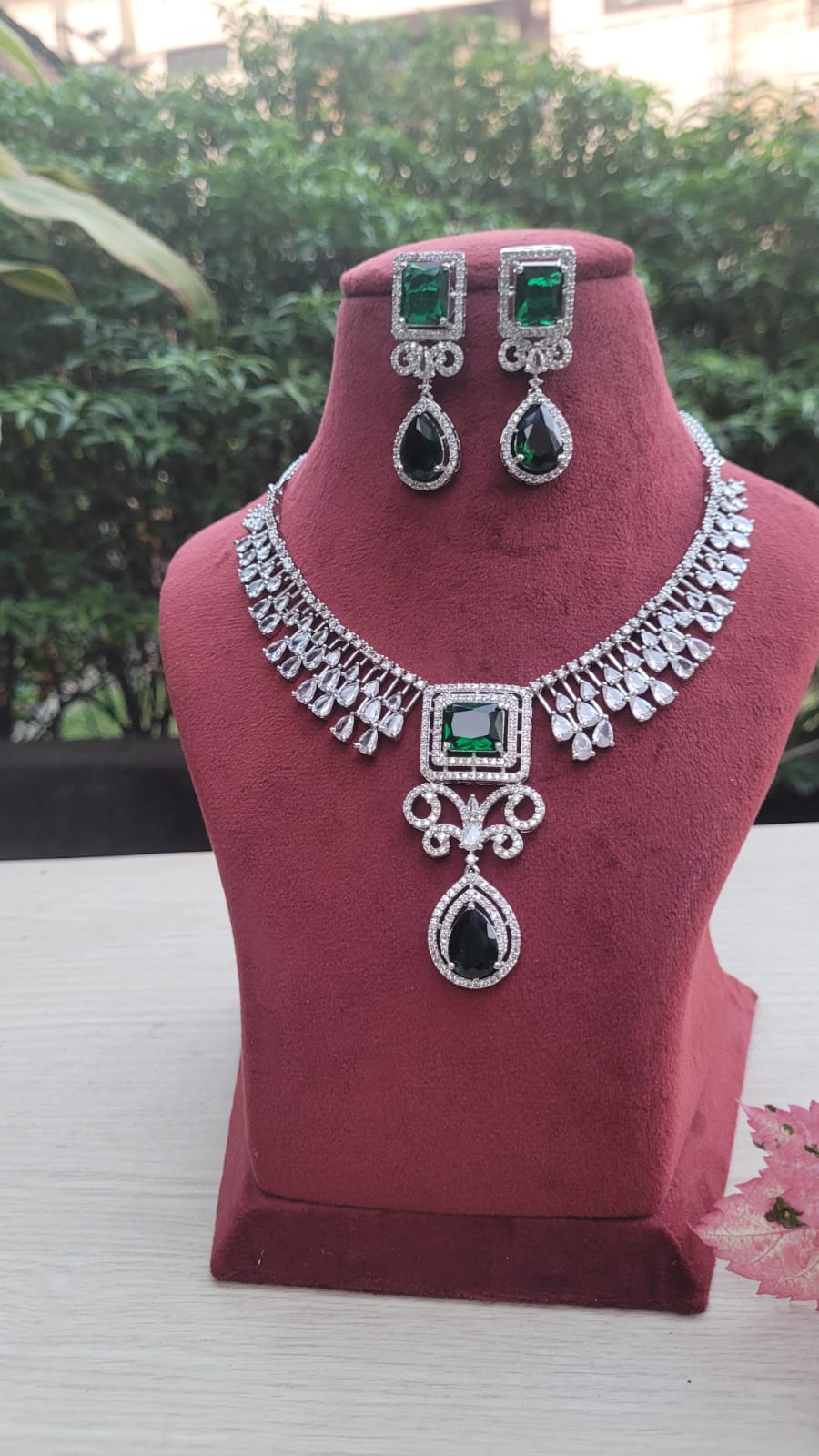 Nora Green Zirconia Diamond  Necklace set