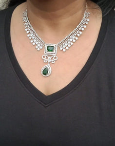 Nora Green Zirconia Diamond Necklace Set
