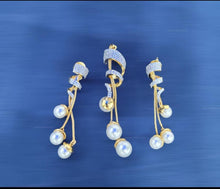 Load image into Gallery viewer, Geo Pendant Necklace Set