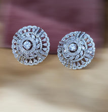Load image into Gallery viewer, Majestic Studs Earrings
