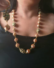 Load image into Gallery viewer, Handpainted Pearls Beaded Necklace Set