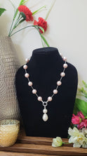 Load image into Gallery viewer, Designer Peach Pearl Beaded Necklace