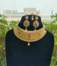 Load image into Gallery viewer, Ananya traditional Necklace set with maangtikka