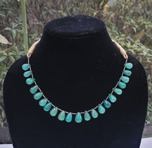 Load image into Gallery viewer, Natural green Drops designer  necklace set