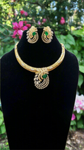 Load image into Gallery viewer, Green Hasli Diamond Necklace set