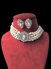 Load image into Gallery viewer, Baroque Pearl White Choker Diamond Necklace  Set