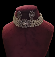 Load image into Gallery viewer, Baroque Pearl White Choker Diamond Necklace  Set