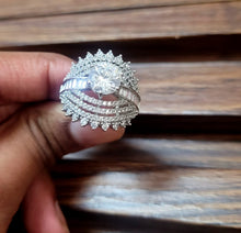 Load image into Gallery viewer, Queens adjustable Ring