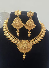 Load image into Gallery viewer, Sri traditional Necklace set