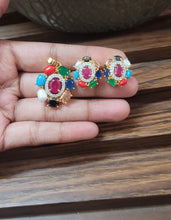 Load image into Gallery viewer, Navratni Pendant Necklace Set