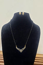 Load image into Gallery viewer, Naina Mangalsutra pendant necklace set