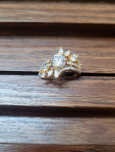 Load image into Gallery viewer, White shine adjustable Ring