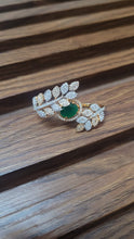 Load image into Gallery viewer, Emerald Dual finger Ring