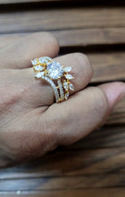 Load image into Gallery viewer, White shine adjustable Ring