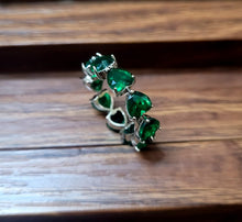 Load image into Gallery viewer, Green Heart Ring
