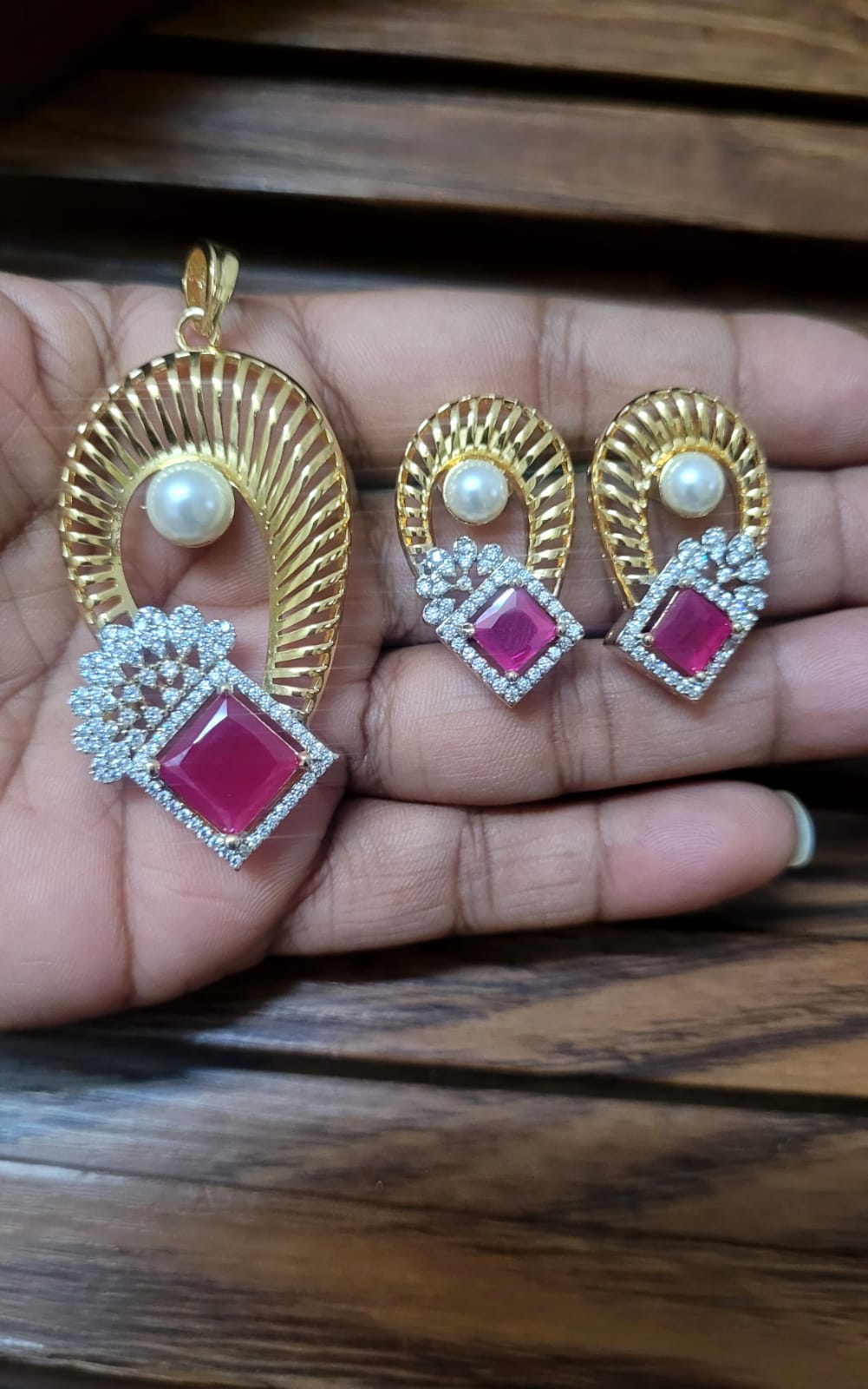 Anne Diamond Pendant Necklace Set