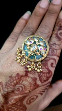 Heritage gold adjustable Ring