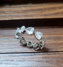 Load image into Gallery viewer, White Heart Ring