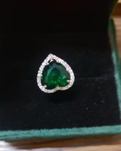 Load image into Gallery viewer, Heart Green adjustable Ring