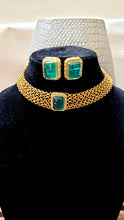 Load image into Gallery viewer, Green Choker Diamond Necklace Set