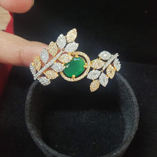 Load image into Gallery viewer, Emerald Dual finger Ring